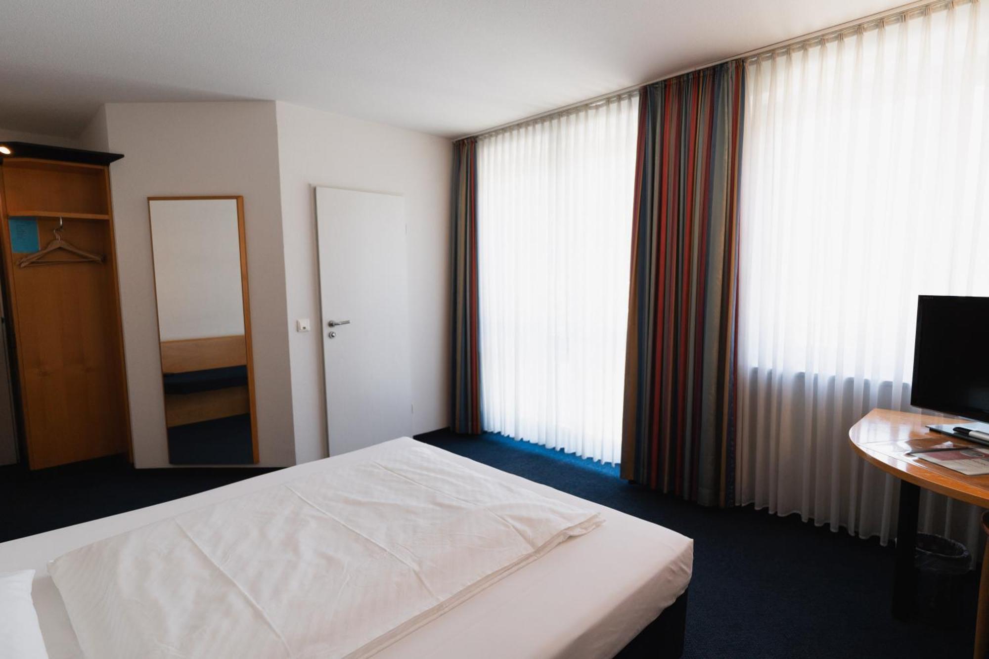 Hotel Am Weiher 埃尔克伦茨 外观 照片